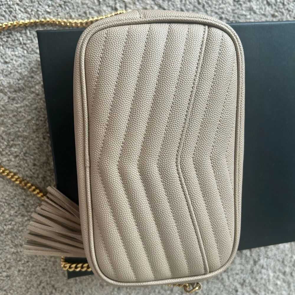Yves Saint Laurent Mini Lou Camera Beige Quilted Crossbody Bag - Picture 5 of 8